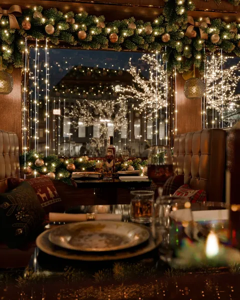 Christmas Luxury Tram - Blender scenes