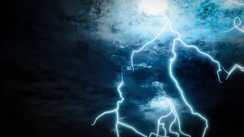 Thunder Clouds - Blender geometry nodes