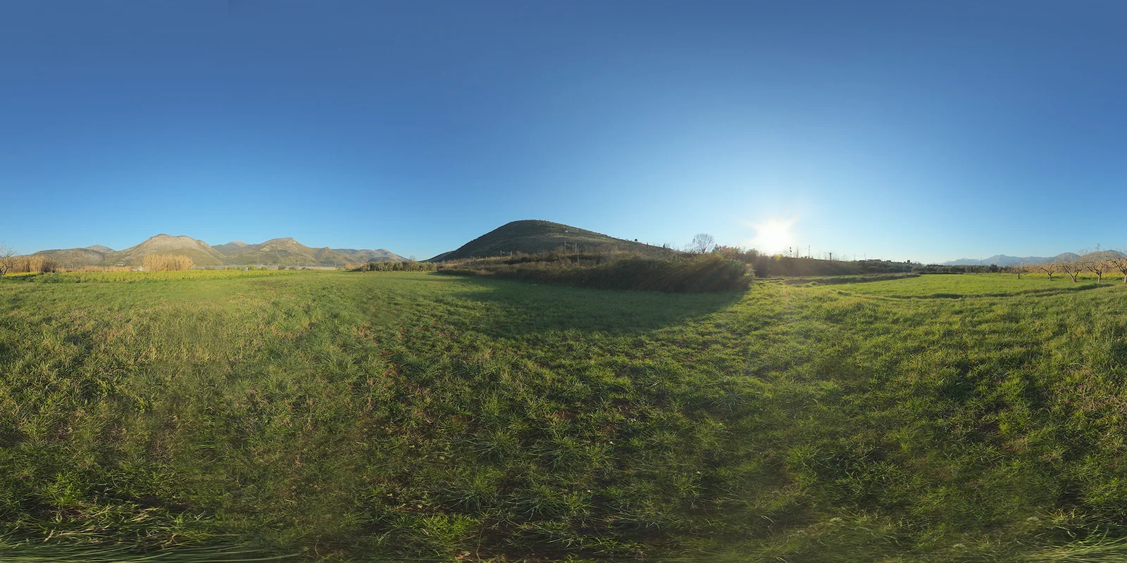 Landscape Mountains and Grass HDRI screenshot 3