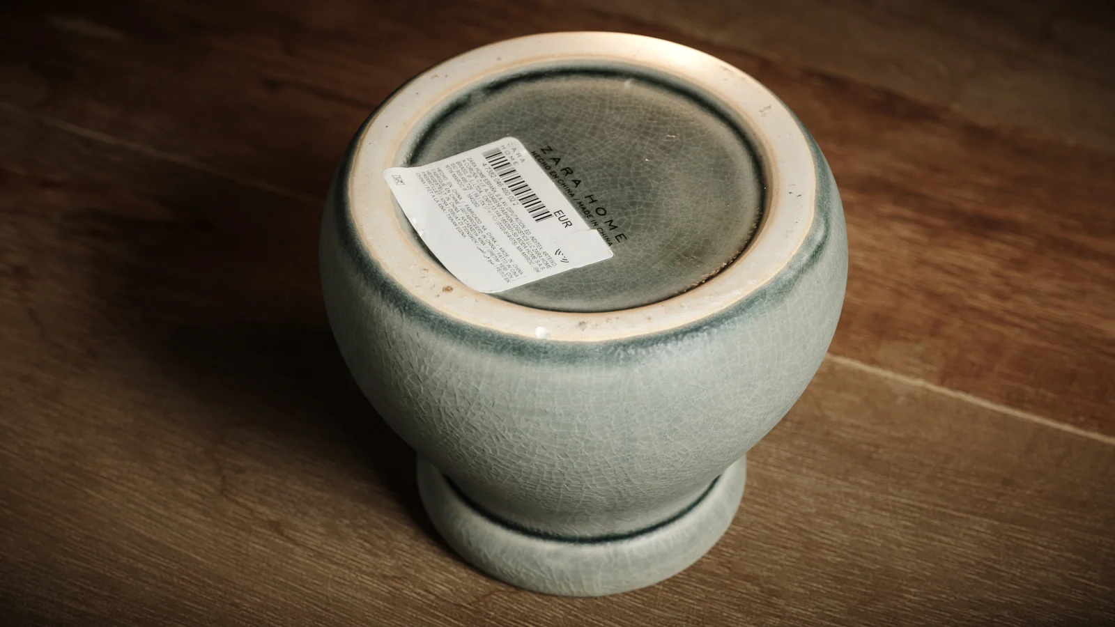 Small Ceramic Vase 02 screenshot 6