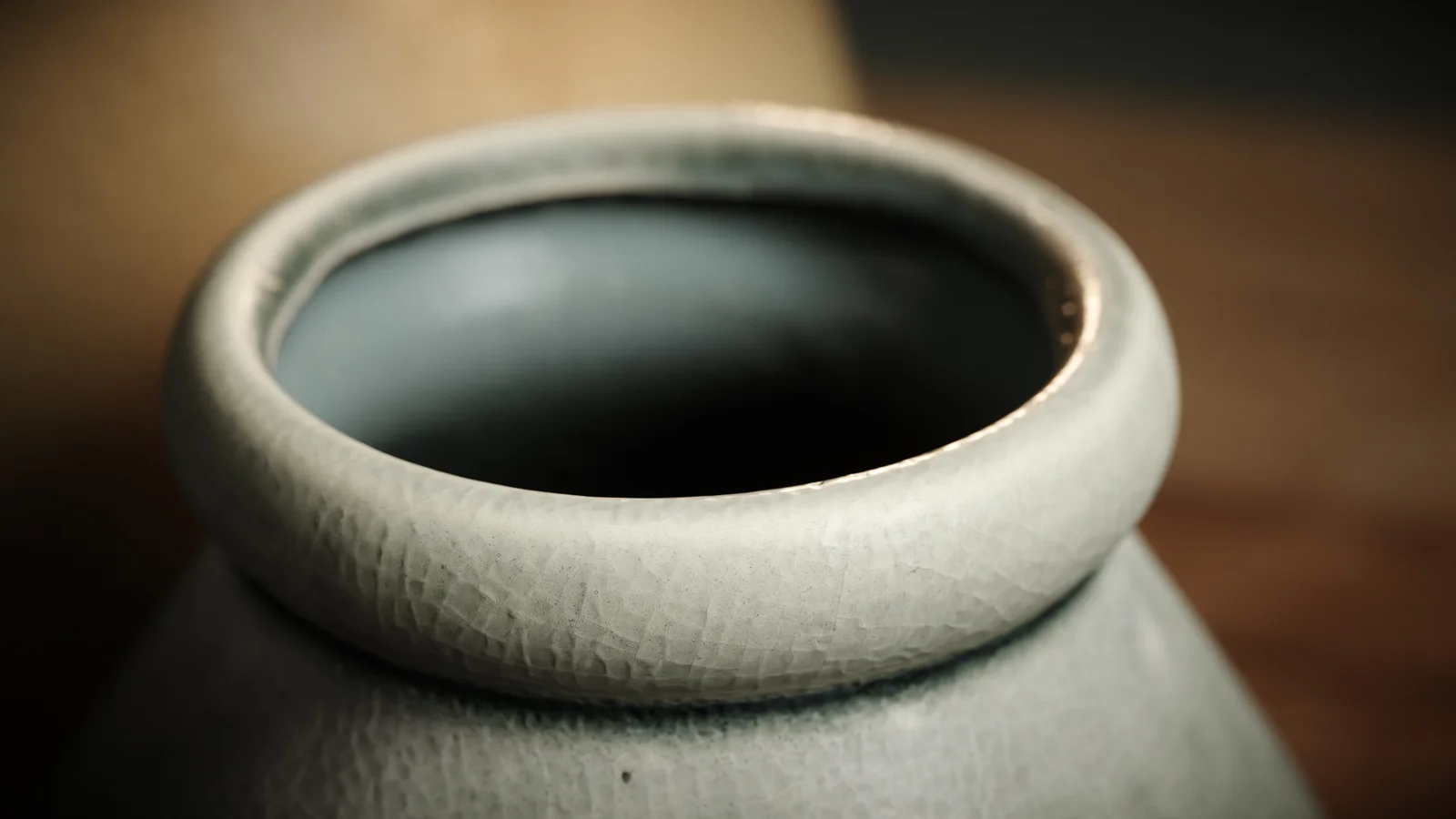 Small Ceramic Vase 02 screenshot 7